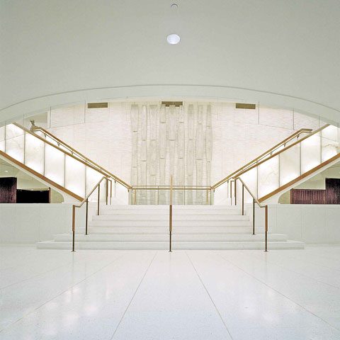Le Grand escalier de la Place des Arts<br>2002